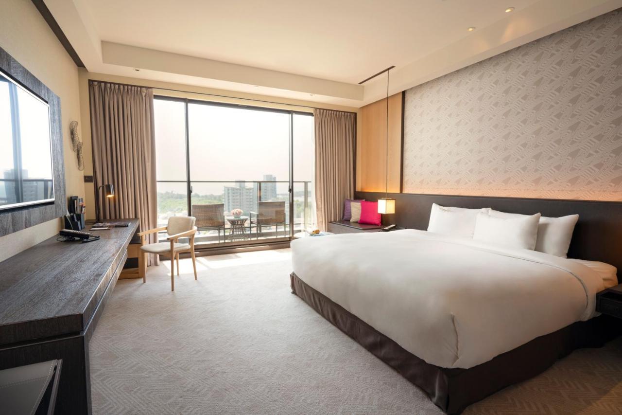 크라운 플라자 타이난 호텔 외부 사진 Deluxe Room