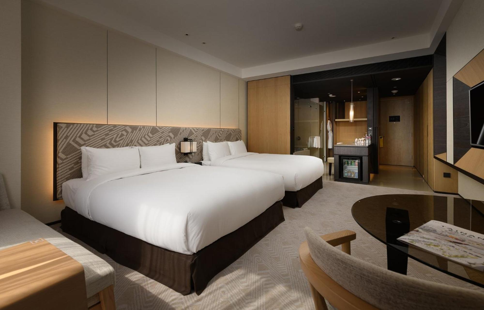크라운 플라자 타이난 호텔 외부 사진 Deluxe Room